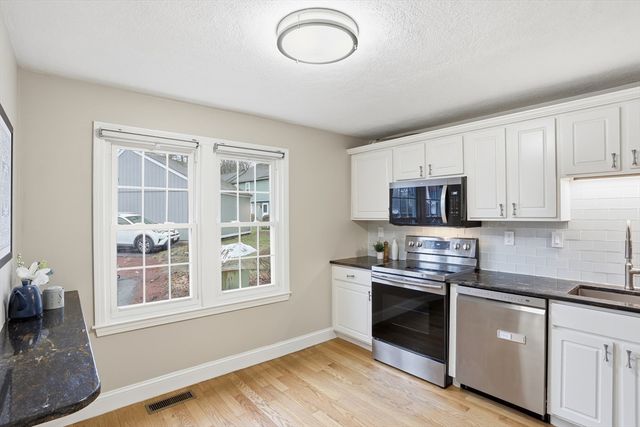 134 Russet Ln 134, Boxborough, MA 01719