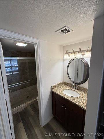 7721 S Yale Avenue 311, Tulsa, OK 74136