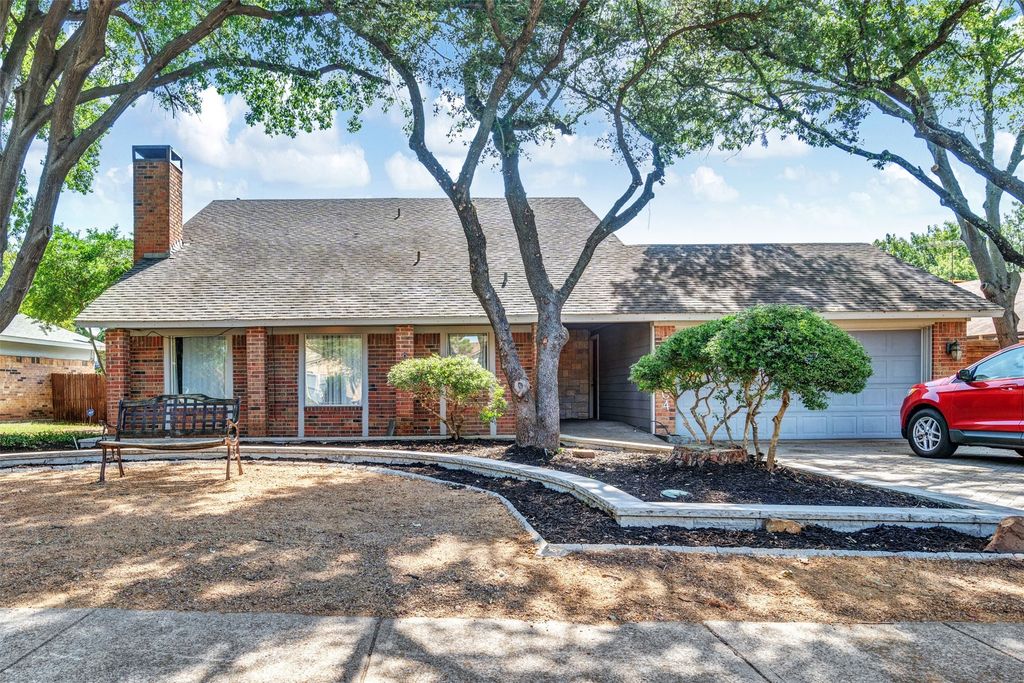 4704 Palos Verdes Drive, Mesquite, TX 75150