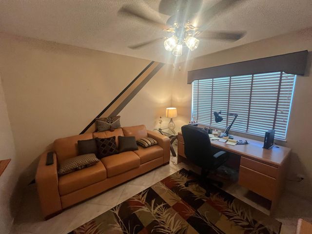 7185 HUNTINGTON Lane 306, Delray Beach, FL 33446