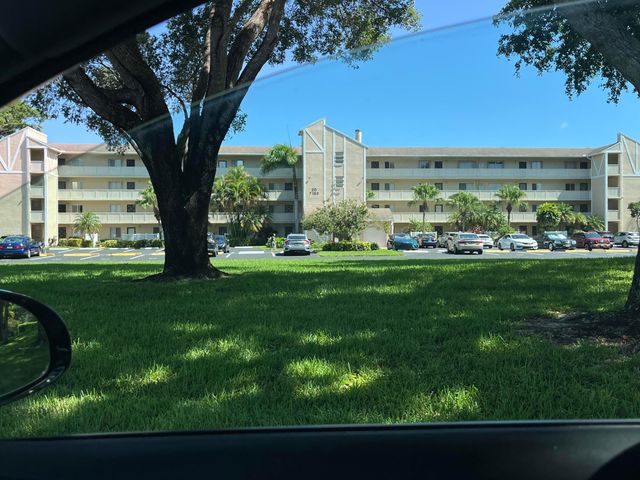 7185 HUNTINGTON Lane 306, Delray Beach, FL 33446