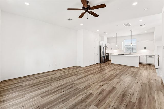 1526 Ojeman Road A, Houston, TX 77055