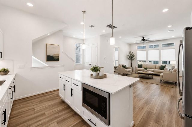 1526 Ojeman Road A, Houston, TX 77055