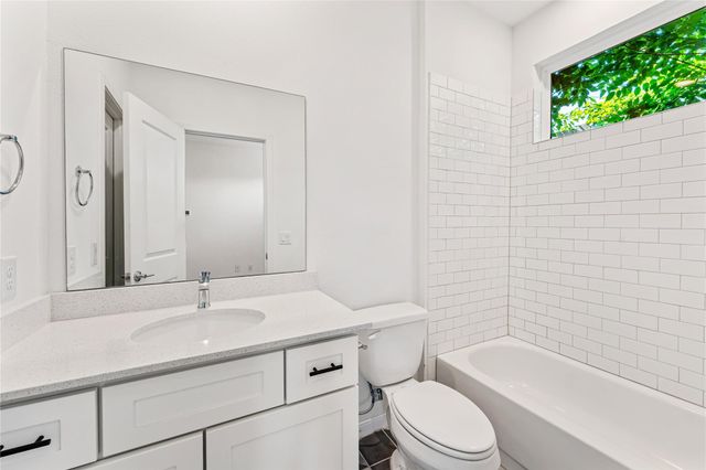 1526 Ojeman Road A, Houston, TX 77055