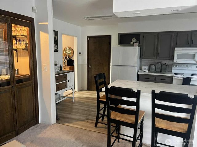 1655 Wheaton Street, Raymond, WA 98577