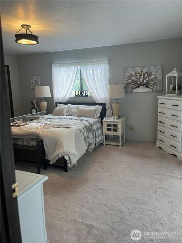 1655 Wheaton Street, Raymond, WA 98577