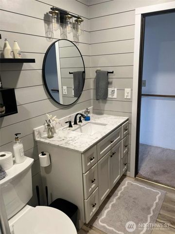 1655 Wheaton Street, Raymond, WA 98577