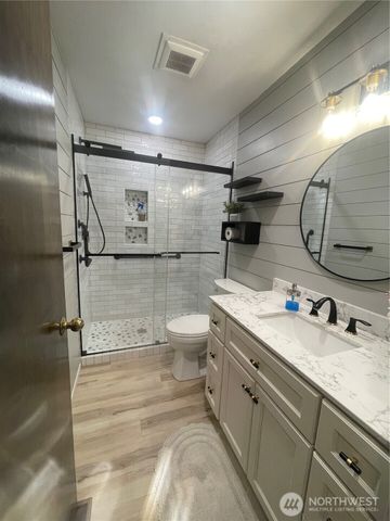 1655 Wheaton Street, Raymond, WA 98577