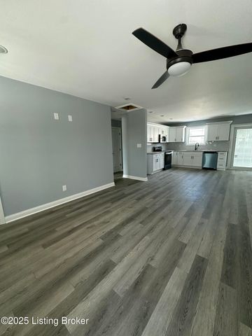 4704 Quinn Dr, Louisville, KY 40216