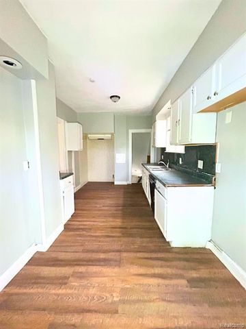 14303 Rosemary Street, Detroit, MI 48213