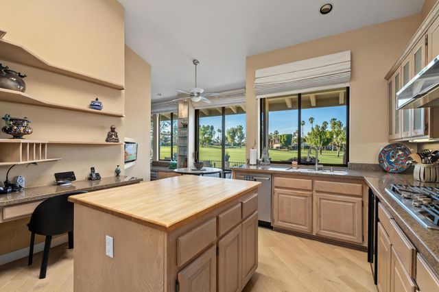 402 Running Springs Drive, Palm Desert, CA 92211