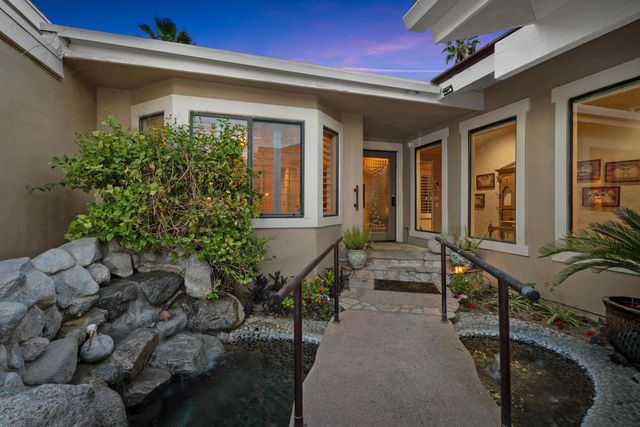 402 Running Springs Drive, Palm Desert, CA 92211