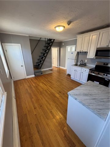 29 Gesler Street 2F, Providence, RI 02909