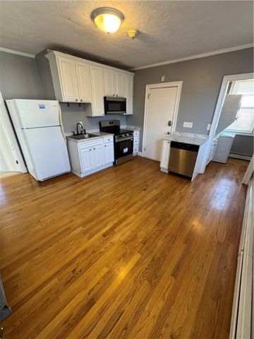 29 Gesler Street 2F, Providence, RI 02909