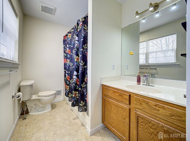 14 Amherst Street, Highland Park, NJ 08904