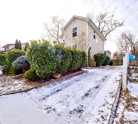 14 Amherst Street, Highland Park, NJ 08904