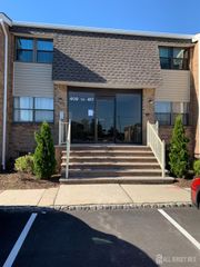 414 Sharon Court, Woodbridge Proper, NJ 07095