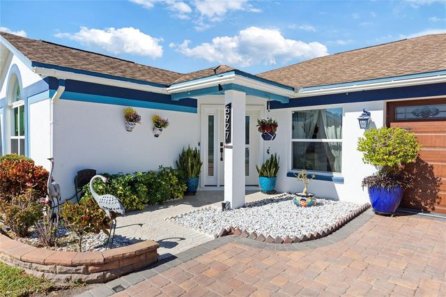 5927 TAYWOOD DRIVE, Tampa, FL 33624