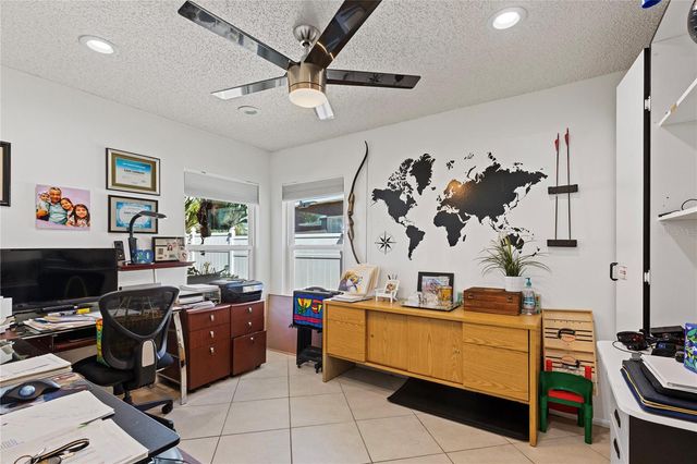 5927 TAYWOOD DRIVE, Tampa, FL 33624