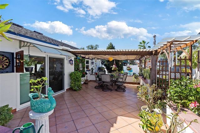 5927 TAYWOOD DRIVE, Tampa, FL 33624