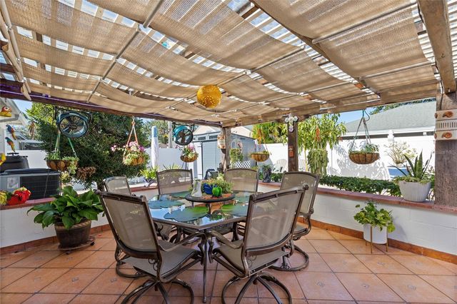 5927 TAYWOOD DRIVE, Tampa, FL 33624