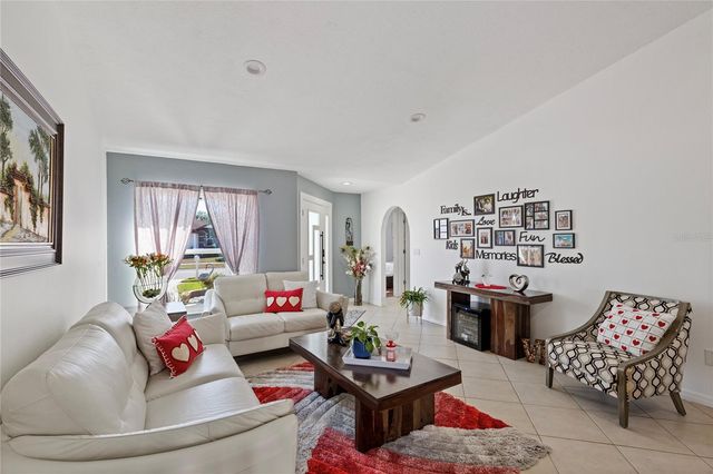 5927 TAYWOOD DRIVE, Tampa, FL 33624