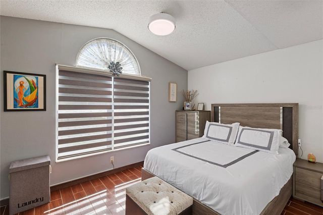 5927 TAYWOOD DRIVE, Tampa, FL 33624