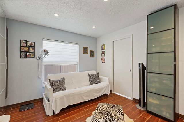 5927 TAYWOOD DRIVE, Tampa, FL 33624