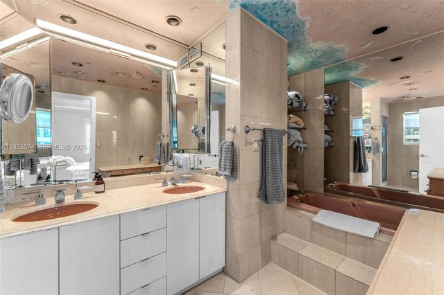 4925 Collins Ave 11E, Miami Beach, FL 33140