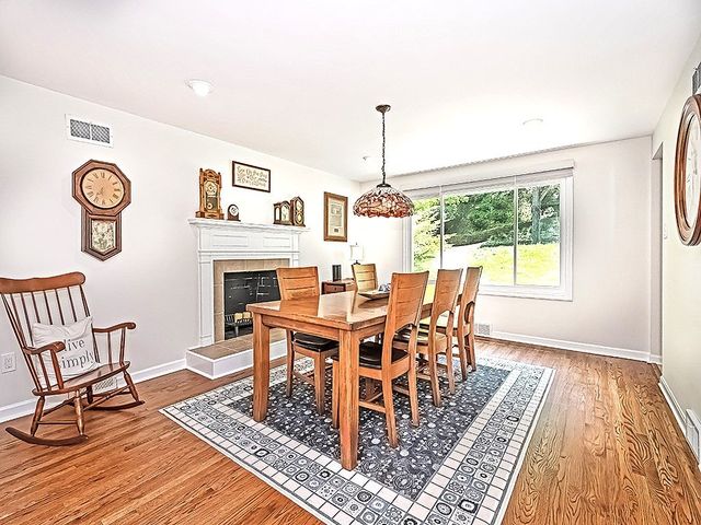 736 PINETREE ROAD, Mt Lebanon, PA 15243