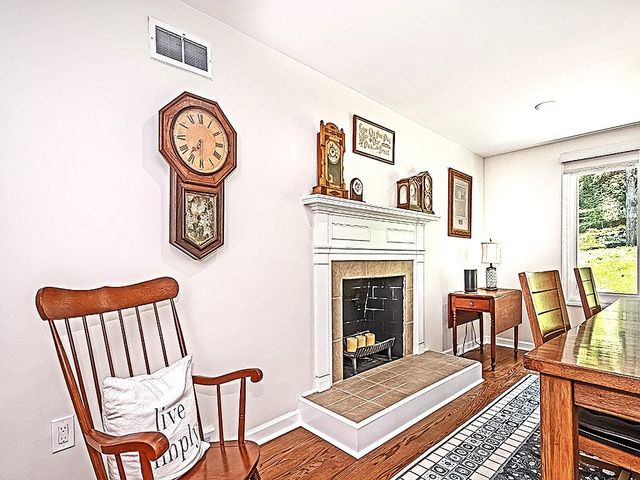 736 PINETREE ROAD, Mt Lebanon, PA 15243