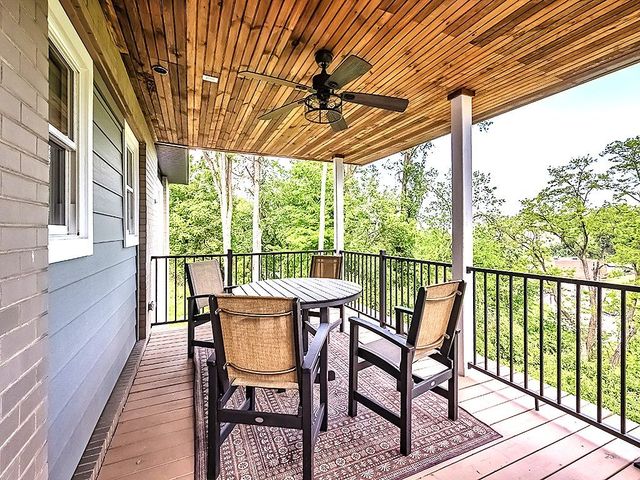 736 PINETREE ROAD, Mt Lebanon, PA 15243