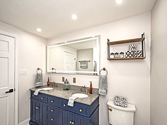 736 PINETREE ROAD, Mt Lebanon, PA 15243