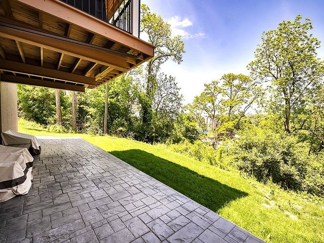 736 PINETREE ROAD, Mt Lebanon, PA 15243