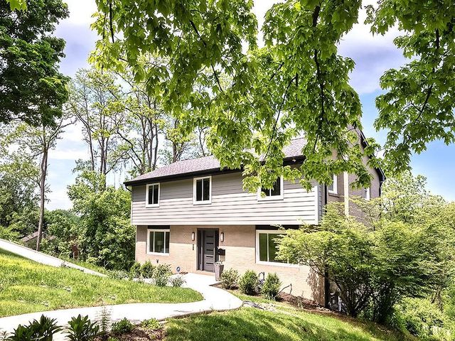 736 PINETREE ROAD, Mt Lebanon, PA 15243