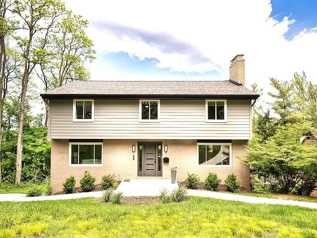 736 PINETREE ROAD, Mt Lebanon, PA 15243
