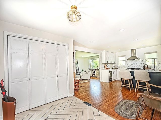 736 PINETREE ROAD, Mt Lebanon, PA 15243