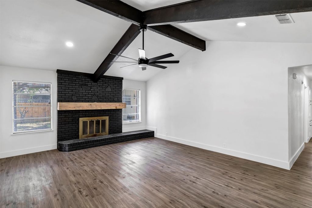1302 Cindy Court, Cleburne, TX 76033