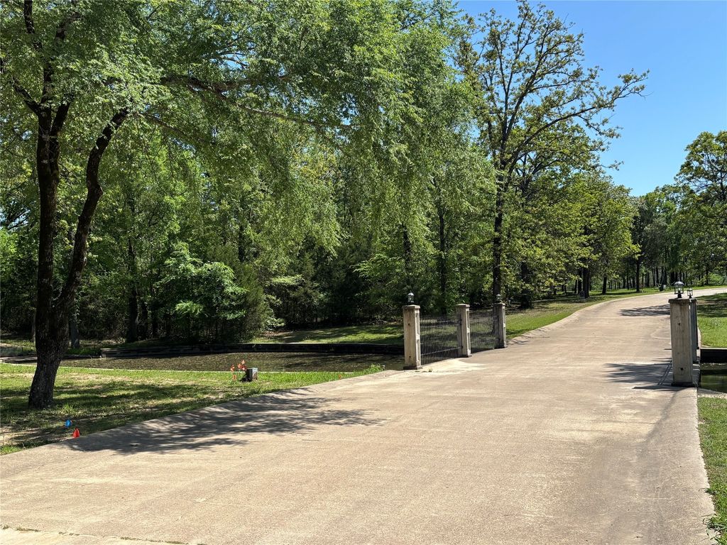 376 Private Road 5945, Yantis, TX 75497