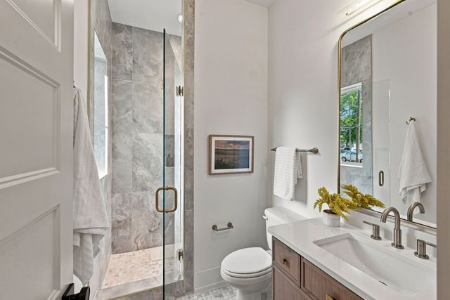 1223 N 2nd St, Nashville, TN 37207