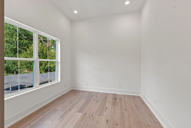 1223 N 2nd St, Nashville, TN 37207