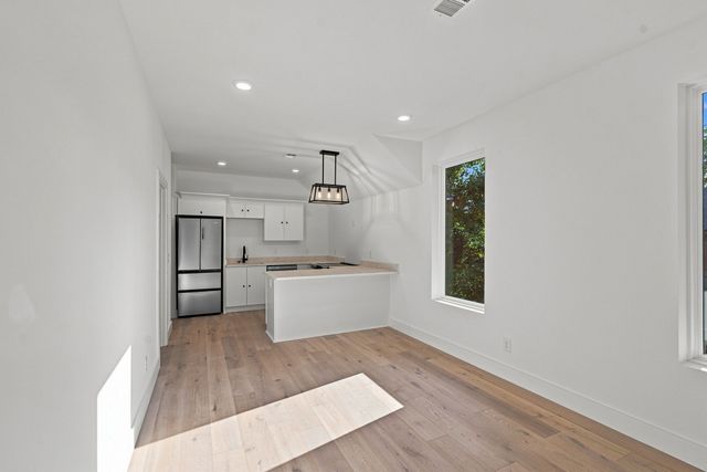 1223 N 2nd St, Nashville, TN 37207