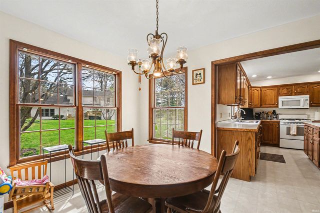 17440 Farmington Square Road, Granger, IN 46530