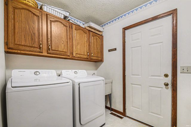 17440 Farmington Square Road, Granger, IN 46530