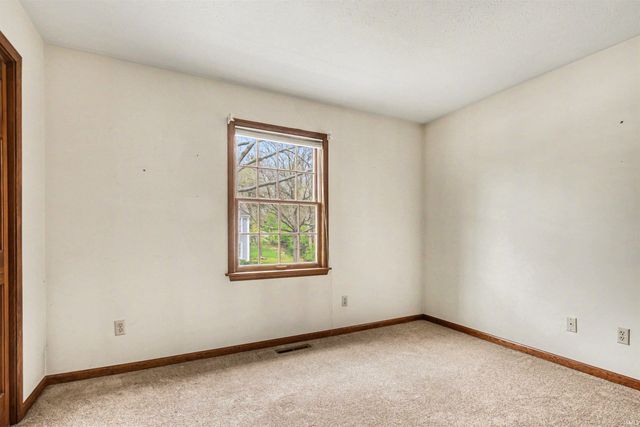 17440 Farmington Square Road, Granger, IN 46530