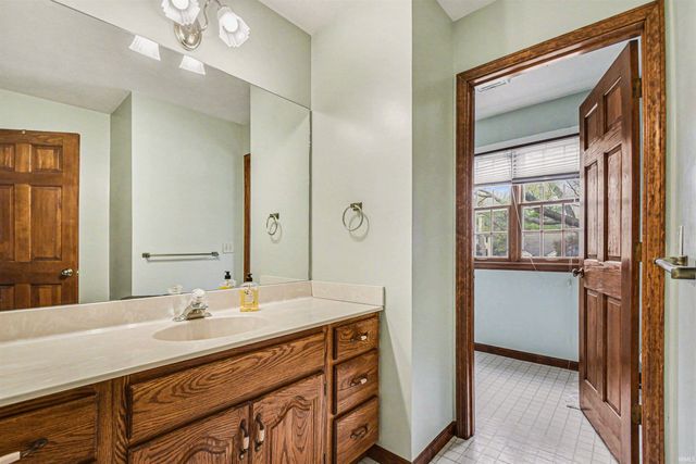 17440 Farmington Square Road, Granger, IN 46530