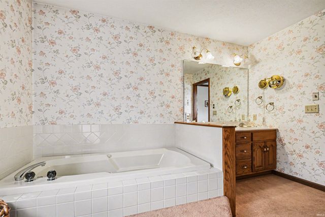 17440 Farmington Square Road, Granger, IN 46530