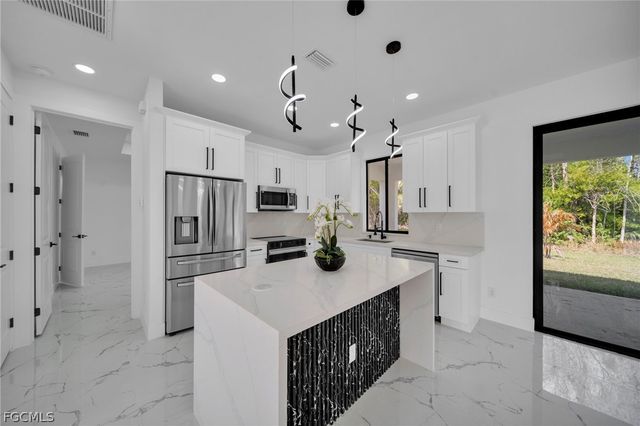 3604 58th ST W, Lehigh Acres, FL 33971