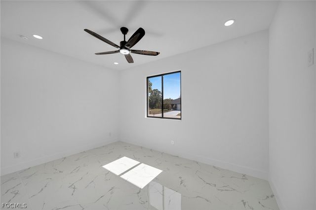 3604 58th ST W, Lehigh Acres, FL 33971