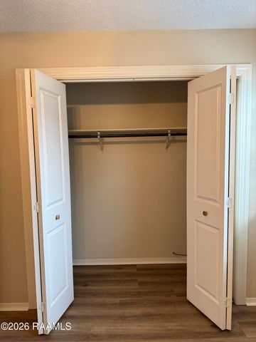200 High Meadows Boulevard Apt 221, Lafayette, LA 70507